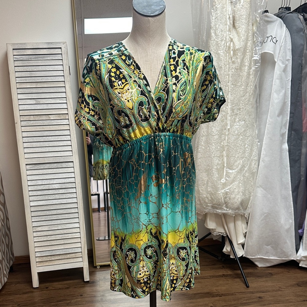 Shoreline Elegant Green and Gold Tunic